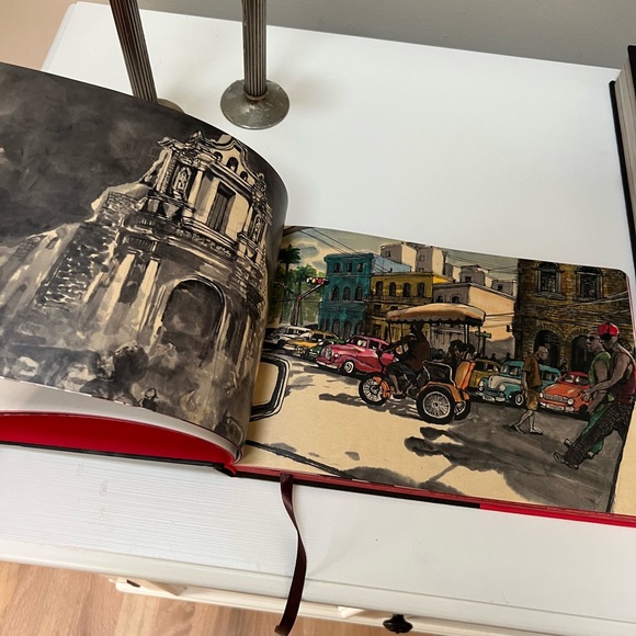 Louis Vuitton Book - Picture 2 of 6